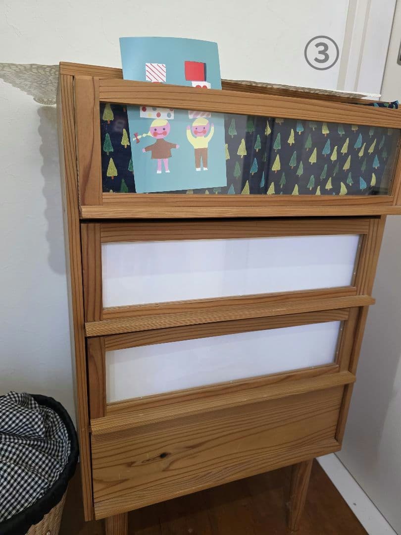 脚付ガラス 引出しのチェスト 国産天然木無垢材