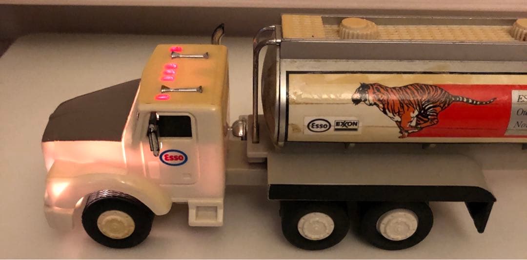非売品 Esso 大型タンクローリー ミニチュア