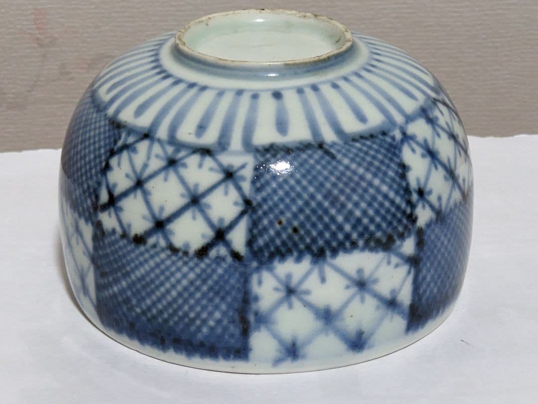 ♦江戸期古伊万里 染付 市松紋様 見込み五弁花茶碗コレクション骨董品アンティーク