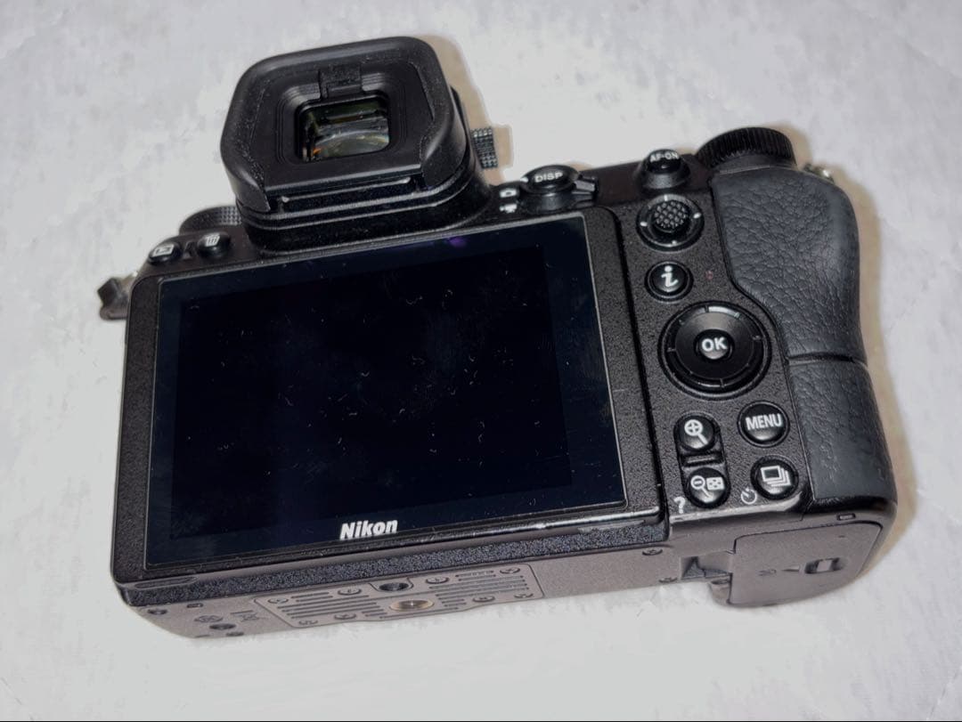 【即日発送】Nikon z6 ボディ ミラーレス一眼カメラ