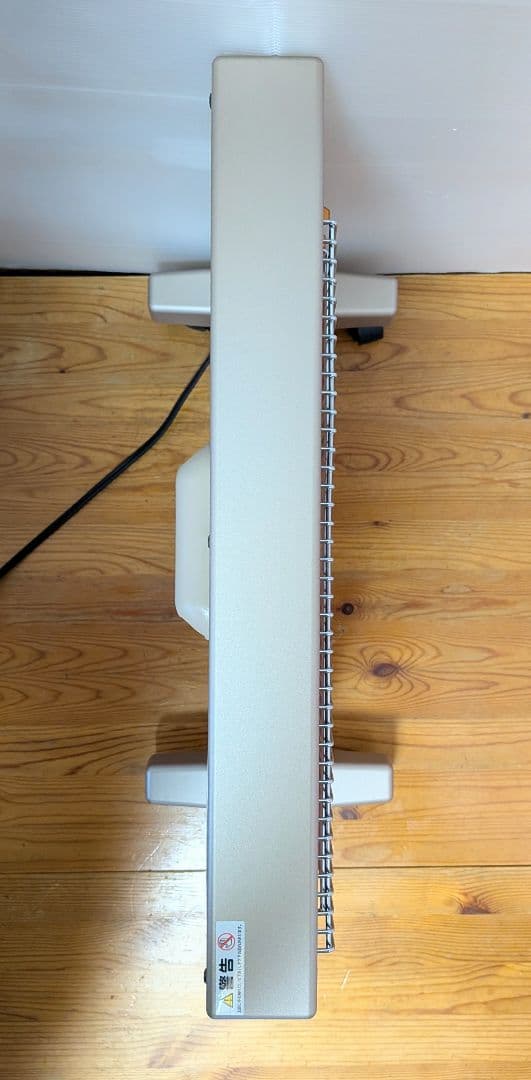 【美品】サンルミエ エクセラ5 N500LS-GR 遠赤外線暖房器 2023年製