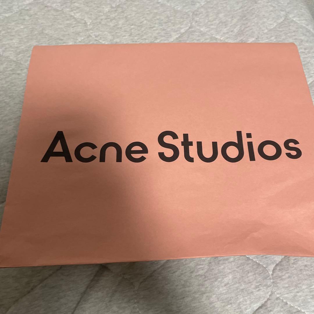 Acne Studios グレー ニット帽 ムーミン刺繍