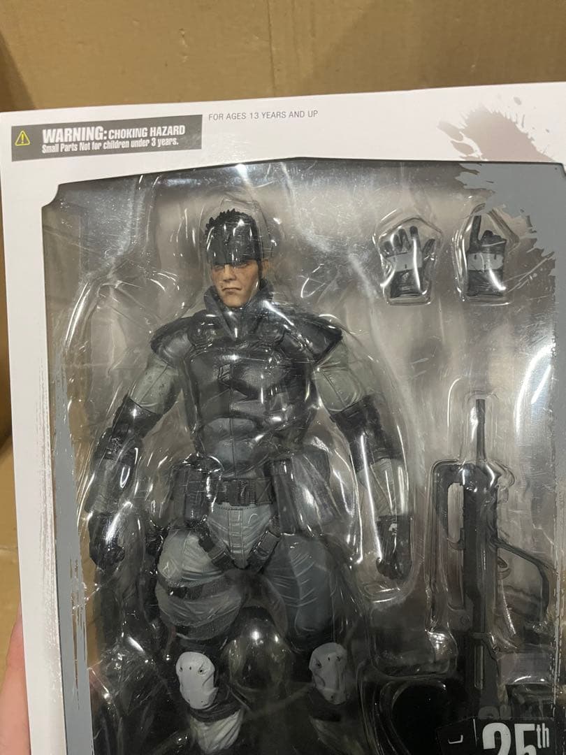 PLAY ARTS改 ソリッド・スネーク アクションフィギュア