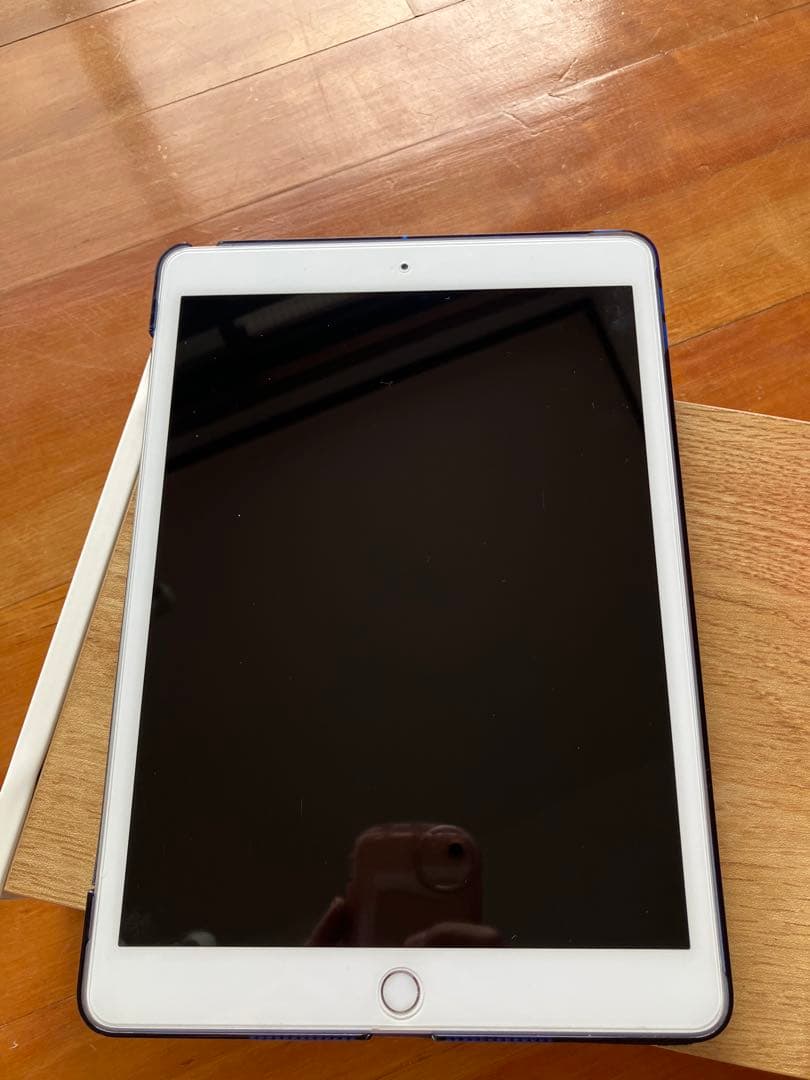 iPad 第８世代 セルラー 32GB 周辺機器セット