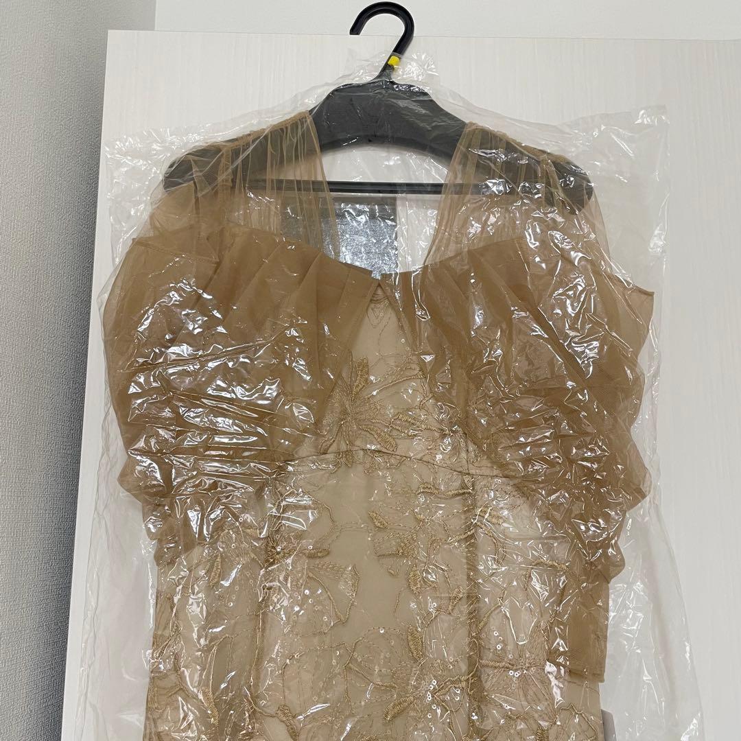 オフショルダースパンコール刺繍レースドレス