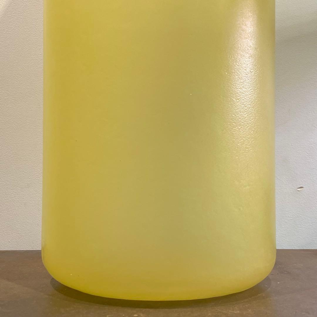 ポップでモダンな大きなプラスチックイエローボトル オブジェ 什器 ポストモダン