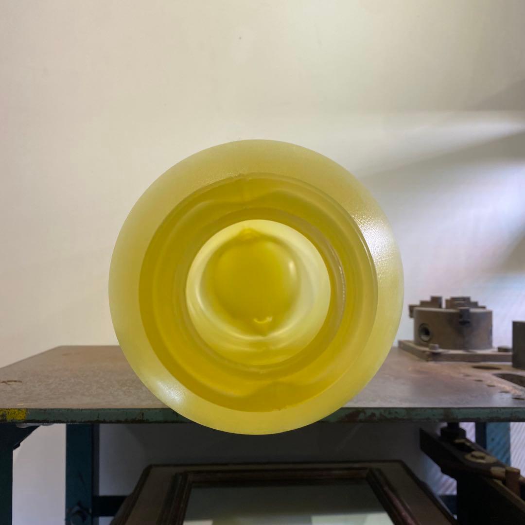 ポップでモダンな大きなプラスチックイエローボトル オブジェ 什器 ポストモダン