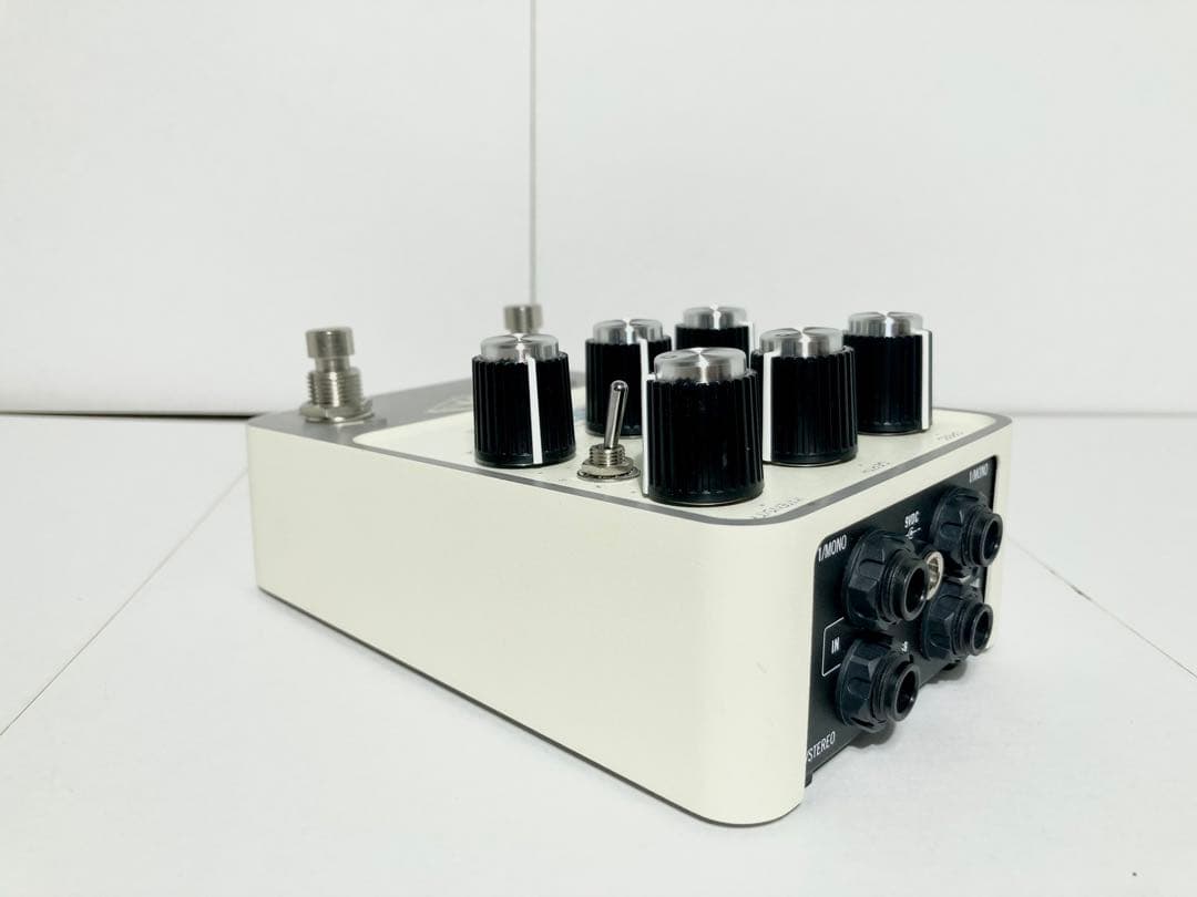 Universal Audio UAFX Astra Modulationペダル