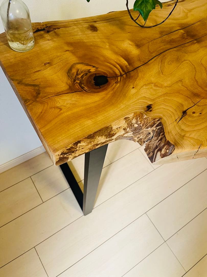 桜の木　一枚板テーブル　ローテーブル レジンテーブル　サイドテーブル