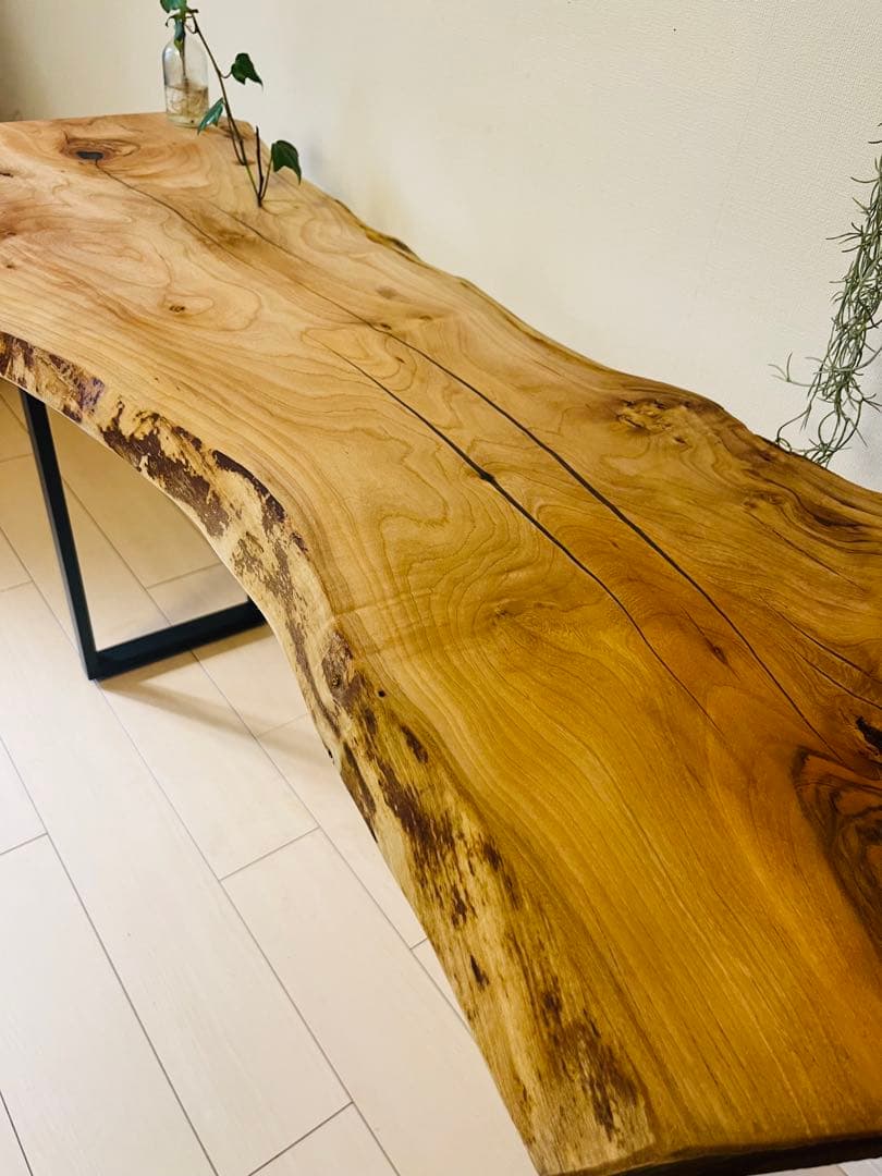 桜の木　一枚板テーブル　ローテーブル レジンテーブル　サイドテーブル