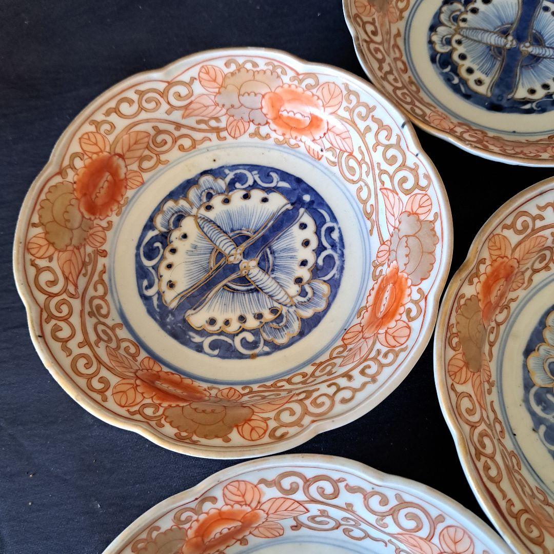 金彩の「花唐草」と向き合ってる「蝶」！古伊万里 皿 4客セット 骨董アンティーク