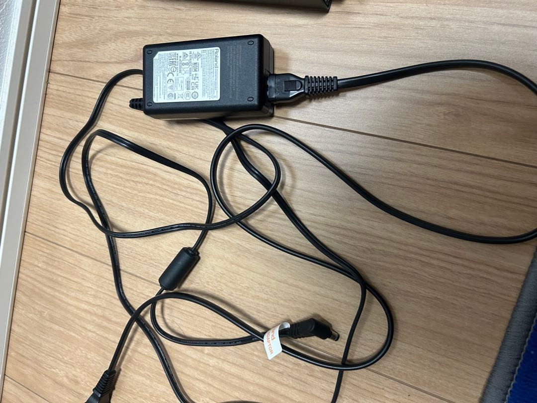 ローランド Rubix44 オーディオインターフェース 本体と電源ケーブルのみ