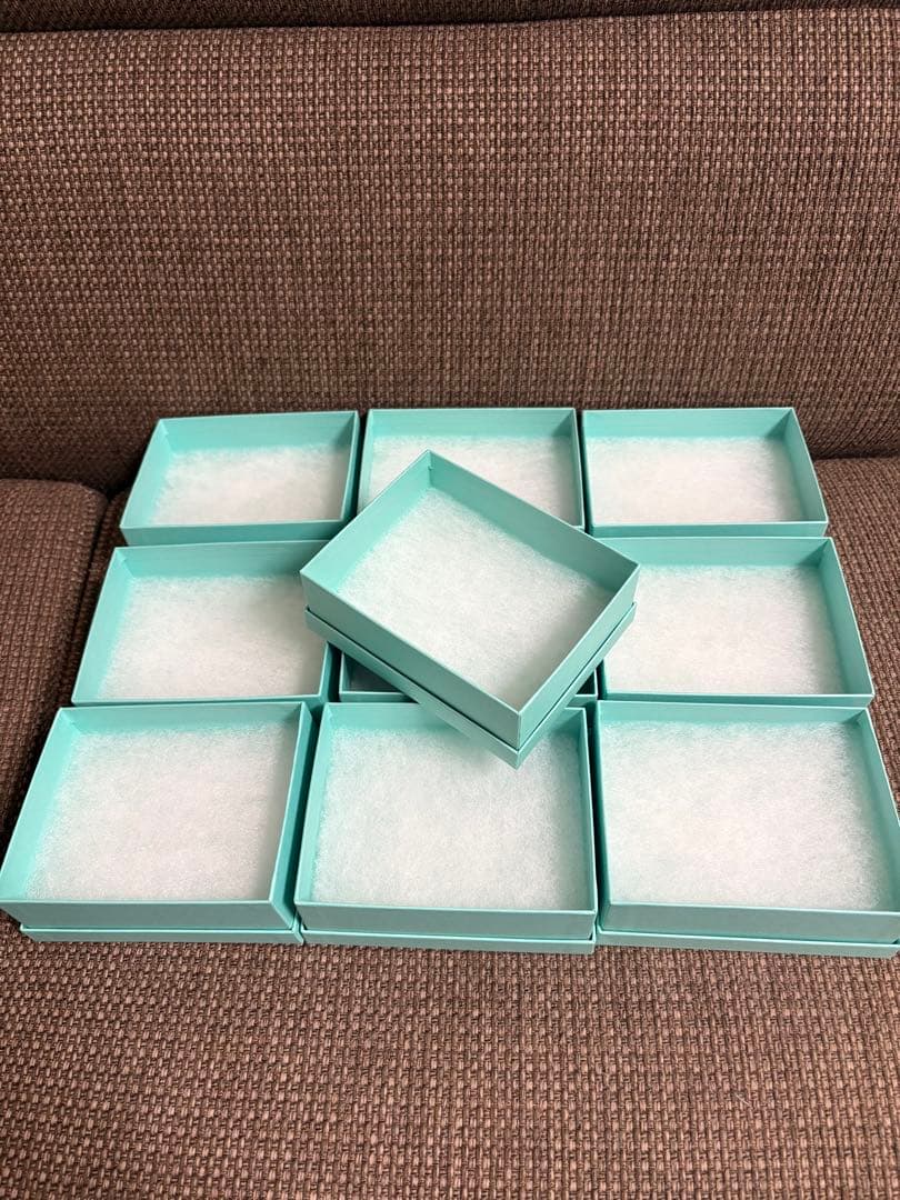 正規品美品　ティファニーブレスレット腕輪アクセサリー小物入れ　空箱10個セット