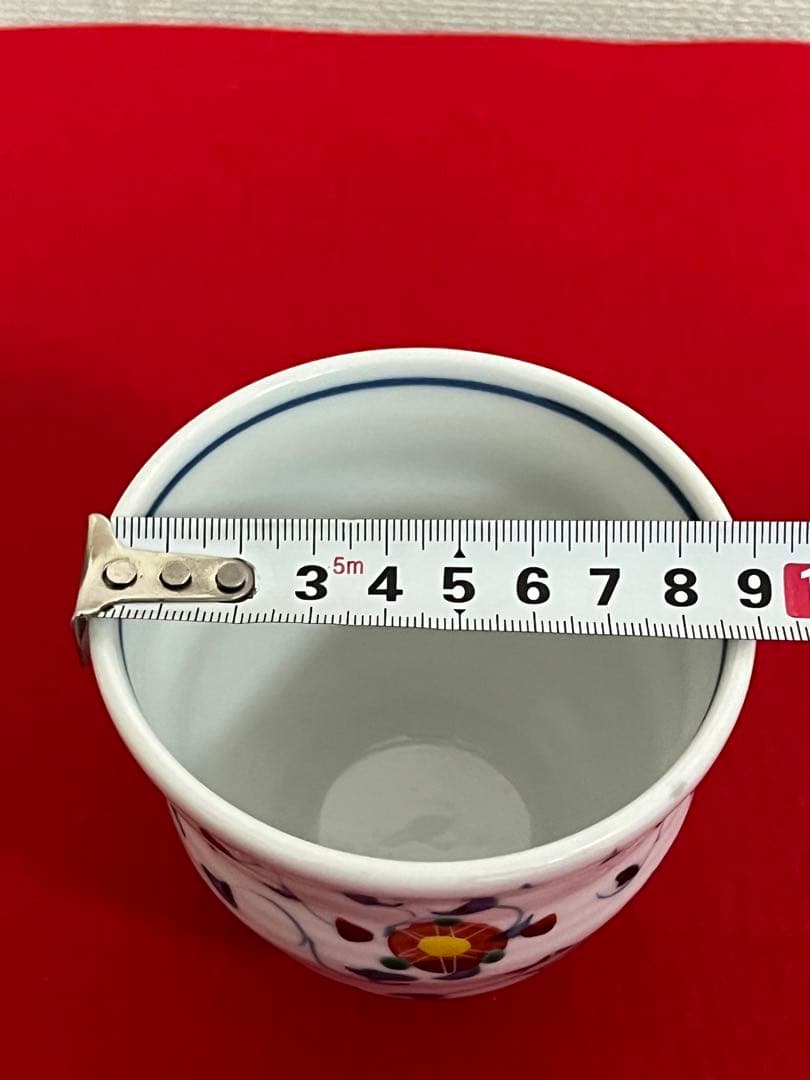 泰山 四代 武腰潤 草花唐草 茶碗 碗 K319 共箱・共布・陶歴付き