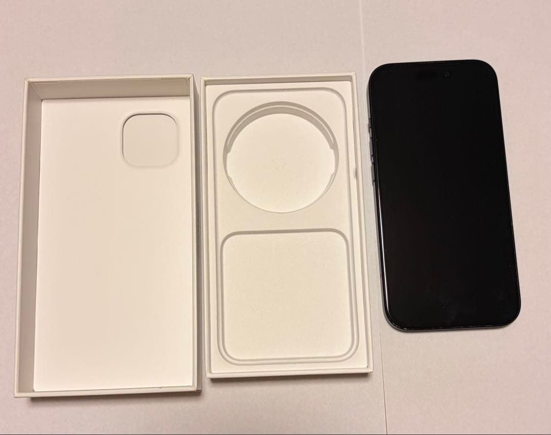 iPhone15 256GB ブラック｜通常利用OK｜液晶不具合ありジャンク扱い