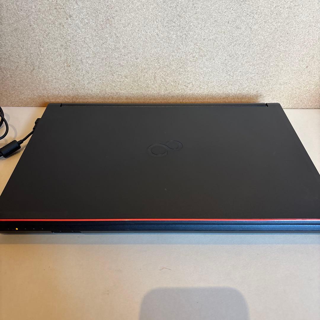 Windowsノート本体 Fujitsu A579/B Core i5(8265U)12GB/256GB