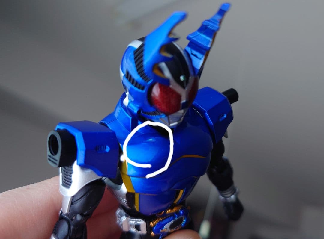 S.H.Figuarts (真骨彫製法)仮面ライダーカブト 仮面ライダーガタック