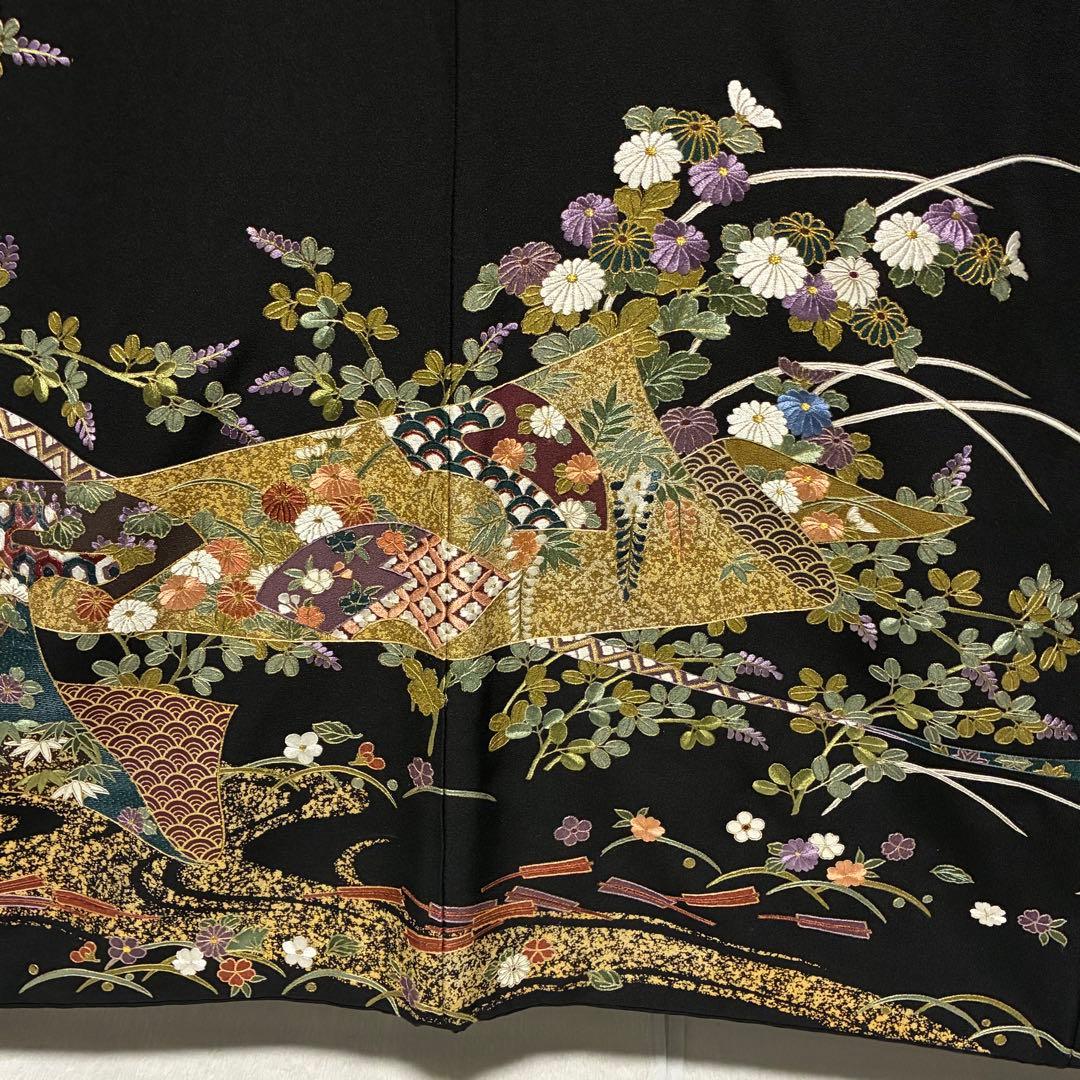D68 黒留袖 総刺繍 慰斗紋 花模様 正絹 着物 袷 極美品