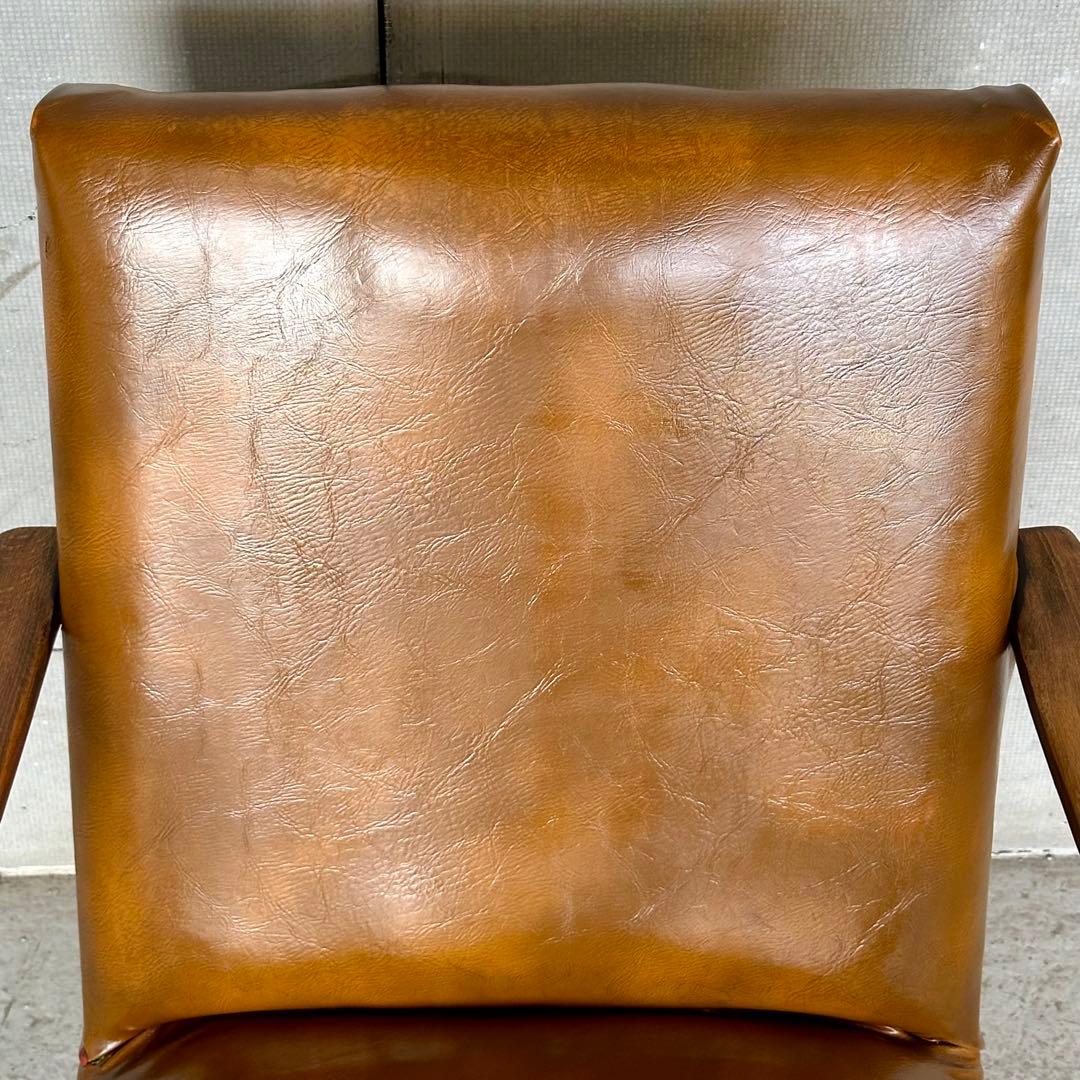 ✦1960〜1970✦PUレザー張り ラウンジチェア 木製脚　喫茶店　昭和レトロ