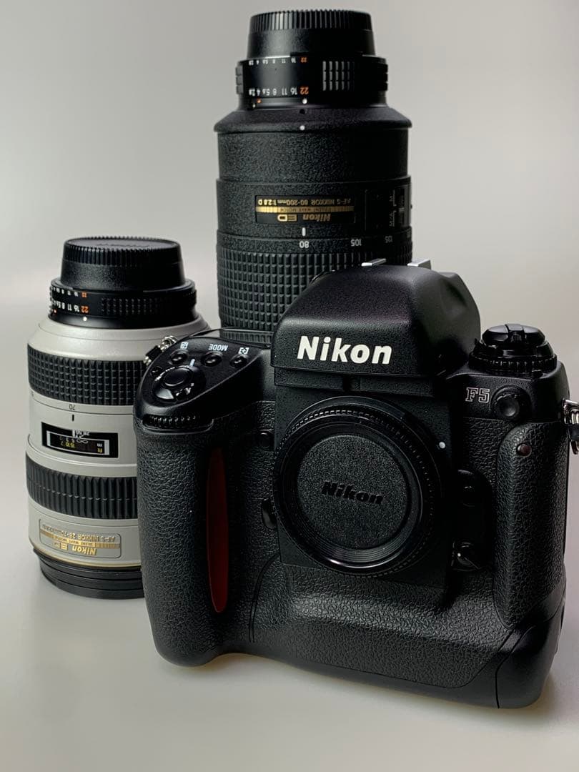 Nikon F5, f2.8 28mm-70mm, 80mm-200mm セット