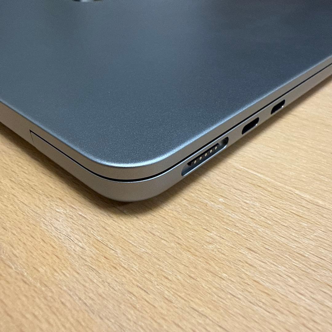 MacBookAir 2022 スペースグレー M2/8GBメモリ/256GB