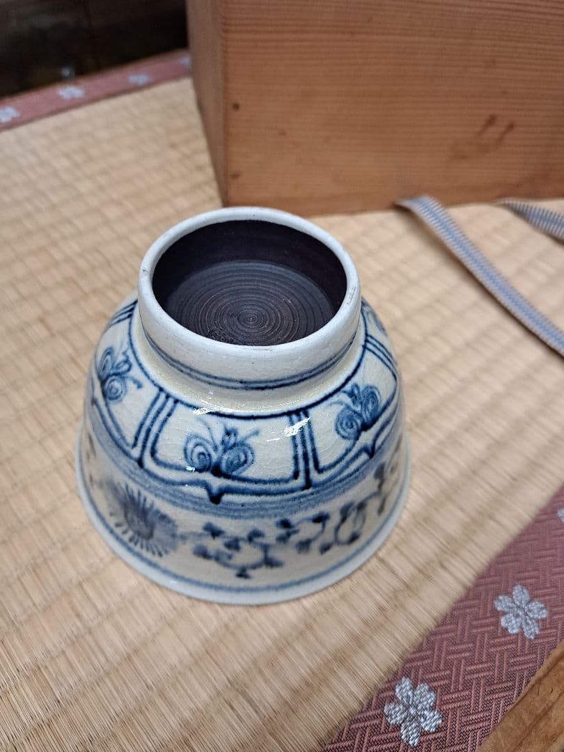 青白磁 花模様 数茶碗 木箱付き　十客