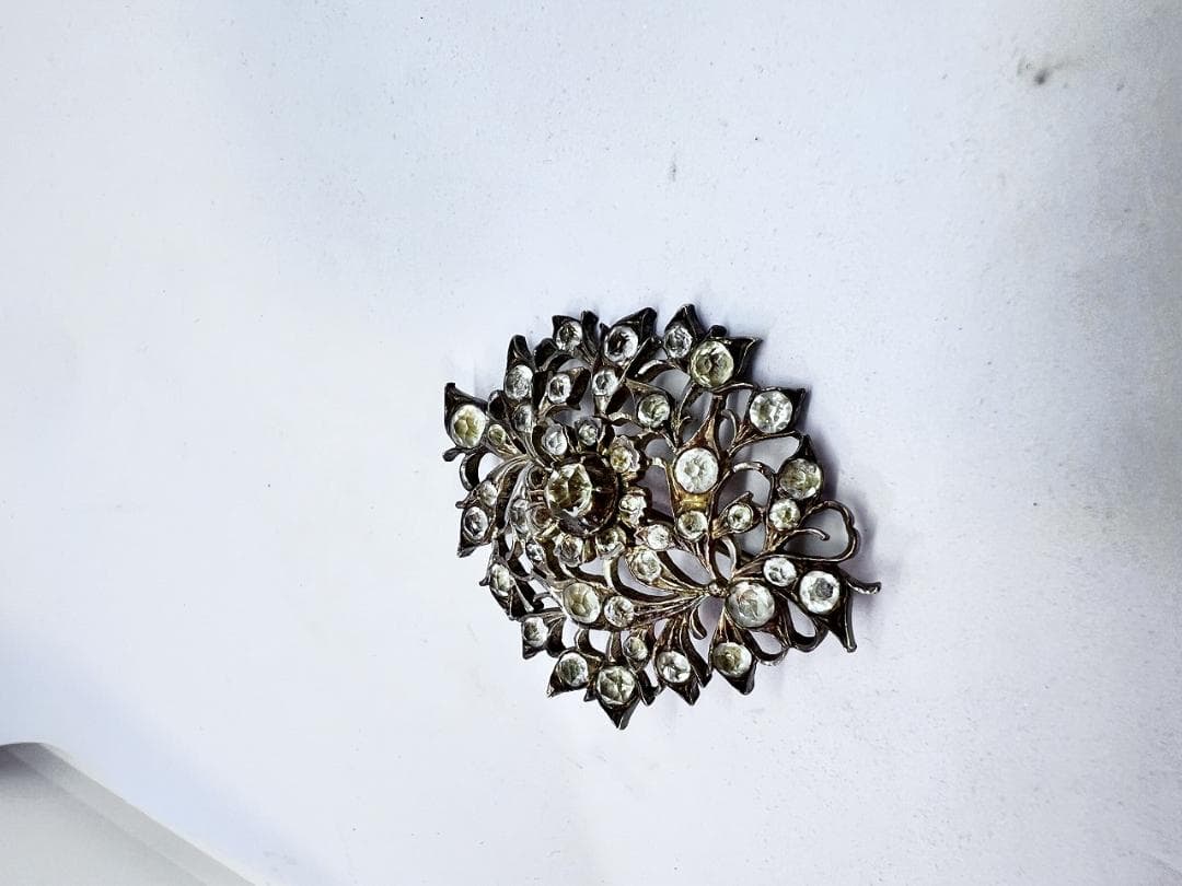 木の葉の形のブローチ②　水晶　ローズカット　ジョージアン