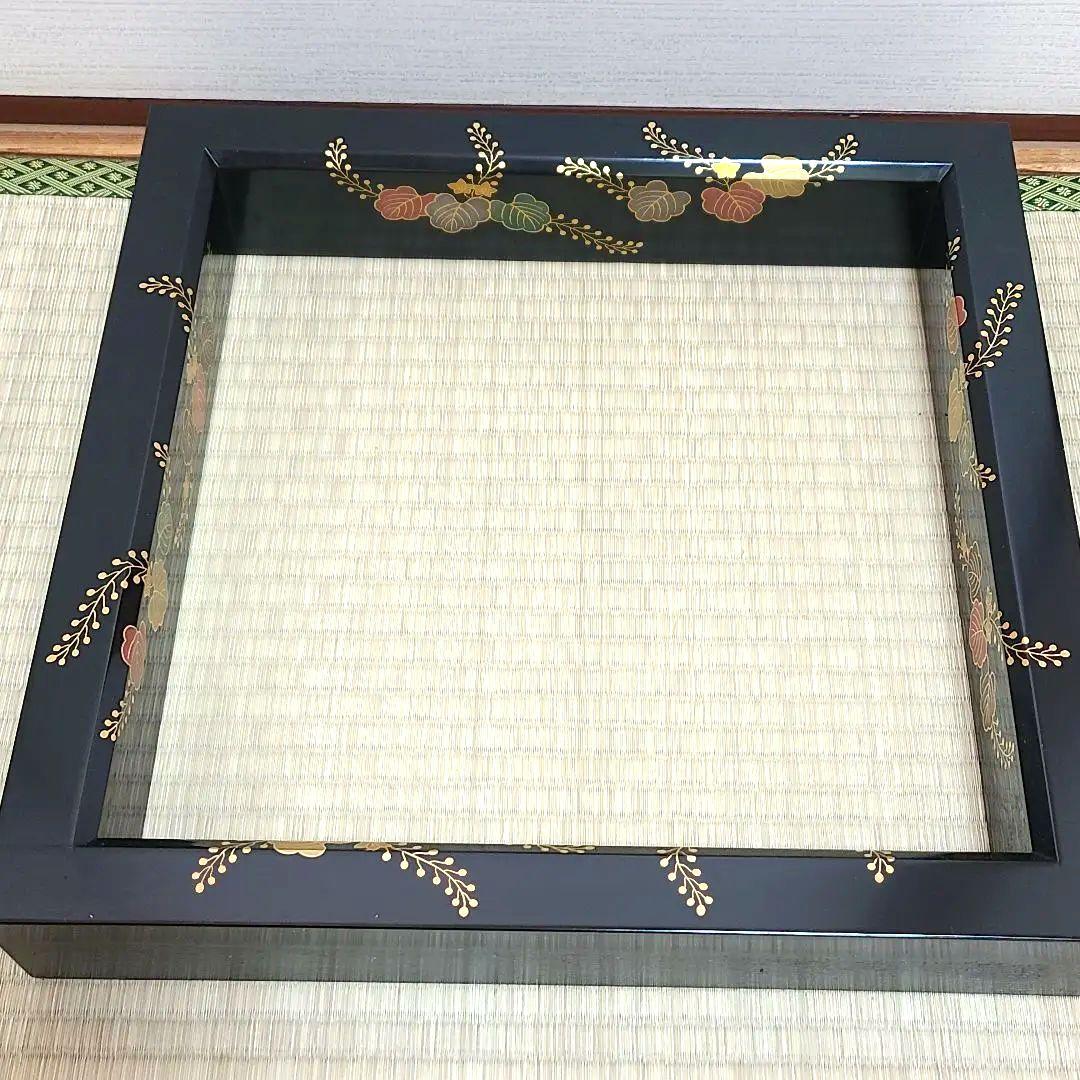 炉縁　塗師哲山作　踊桐蒔絵