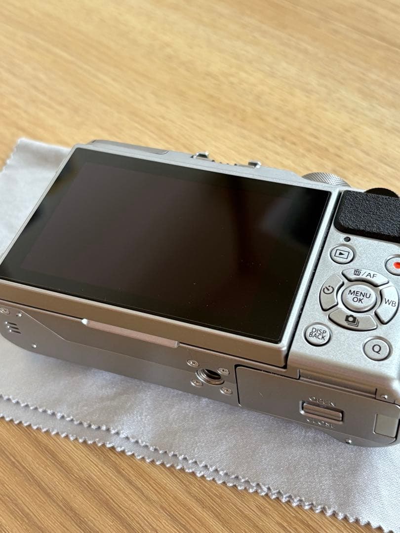 【最終値下げ】フジフィルム ミラーレス一眼 X-A5