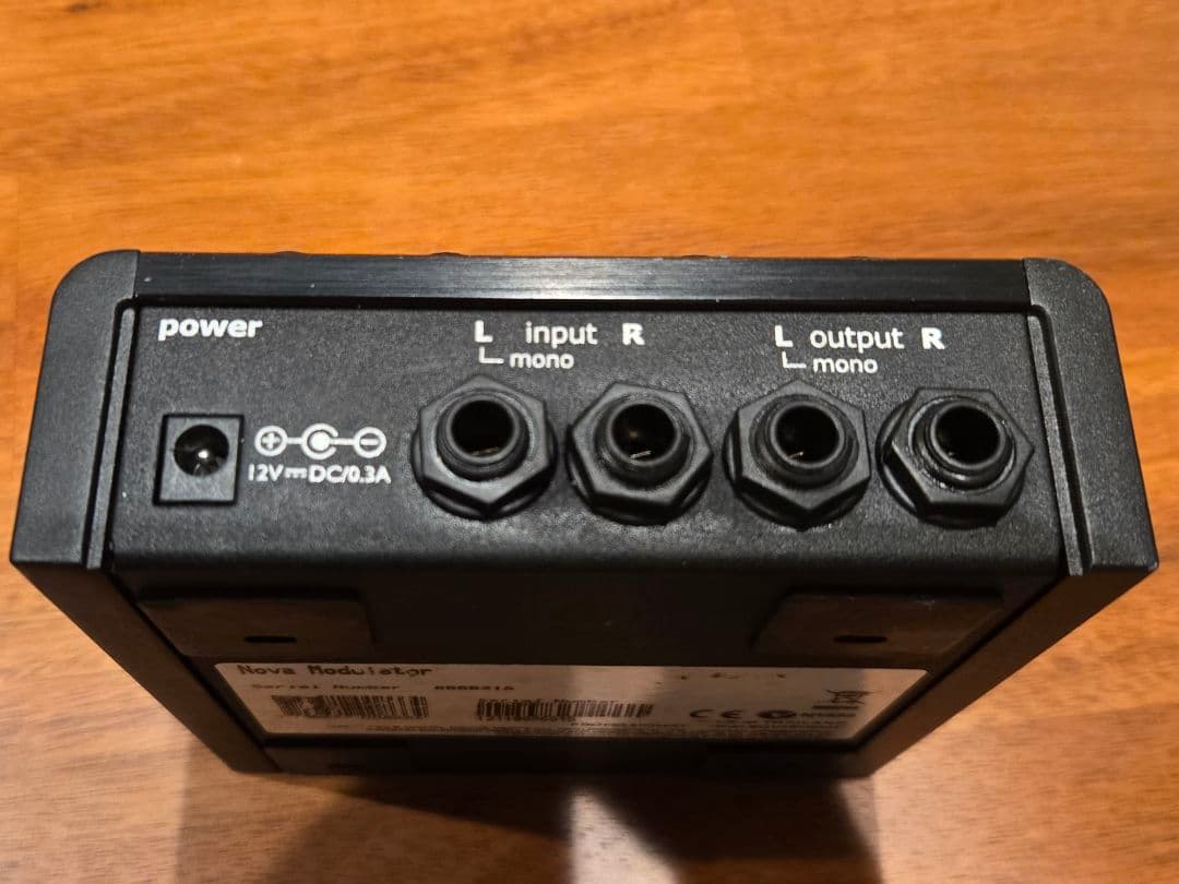 ギター TC Electronic Nova Modulator