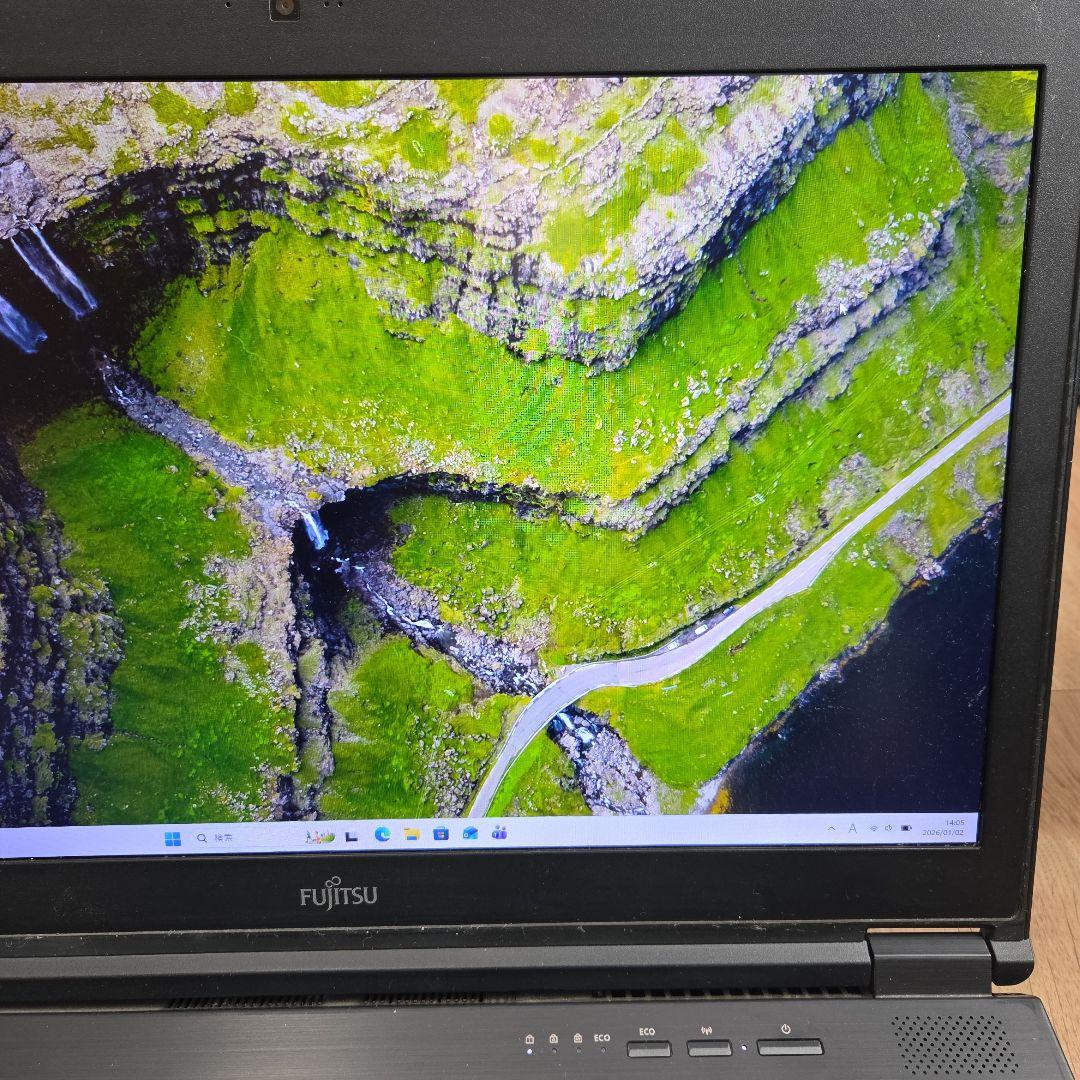 Fujitsu CELSIUS 17インチ H970 i5 mem 16GB