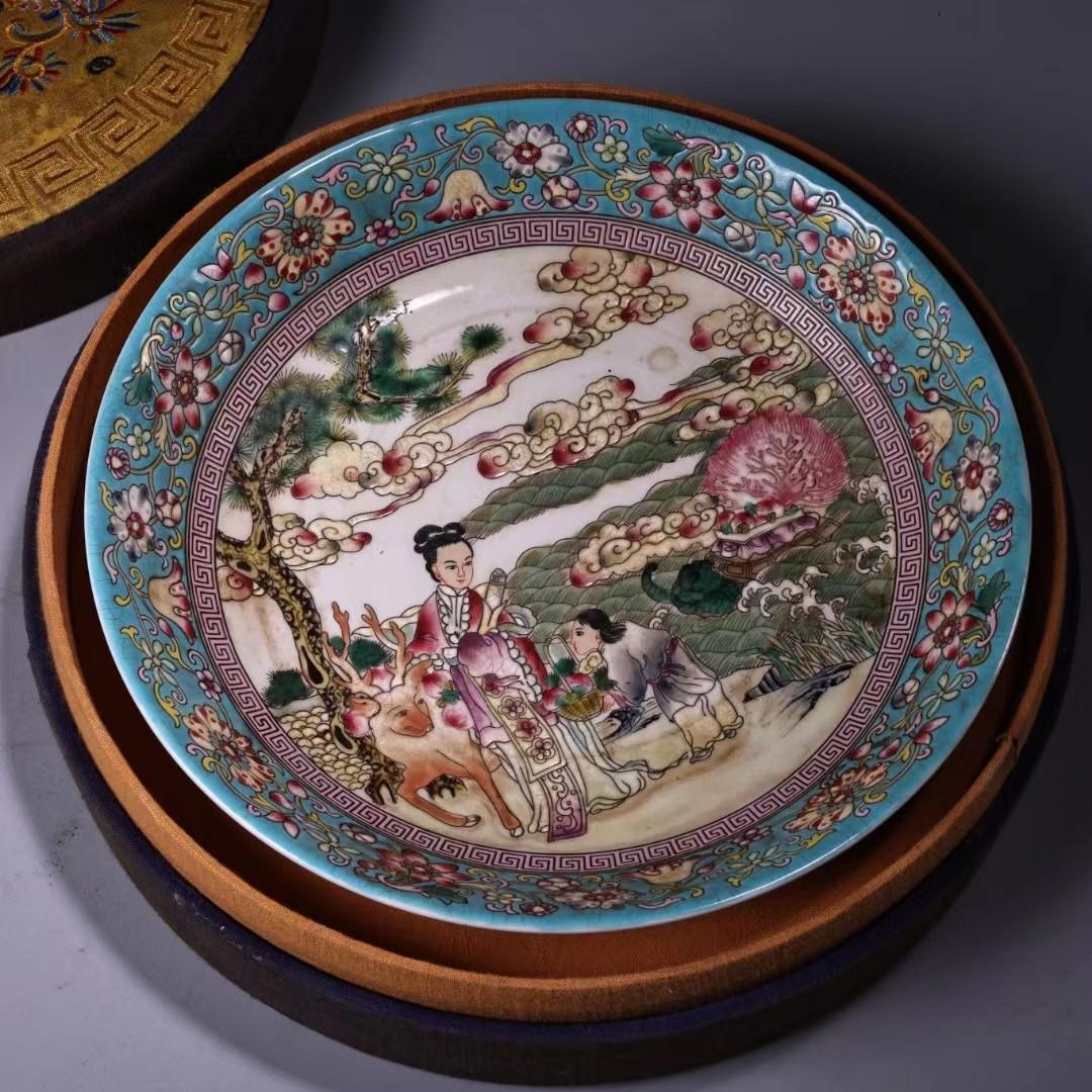 中国古美術・旧蔵粉彩・陶磁器中皿・人物風景絵・置物・純手描き・箱付・文房具・禮品