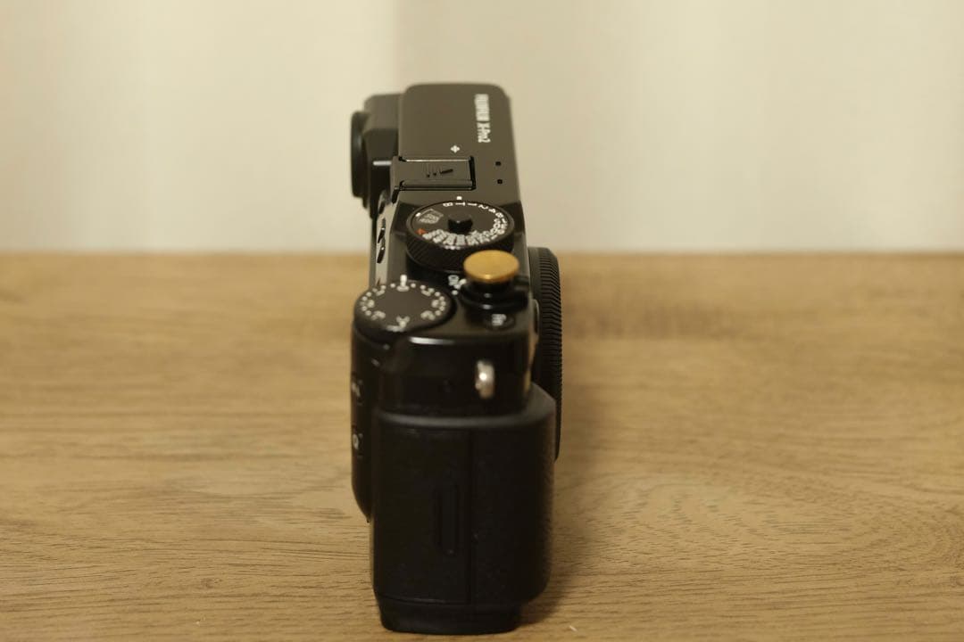 【良品】Fujifilm x-pro2 本体+充電器 シャッター枚数 3,365