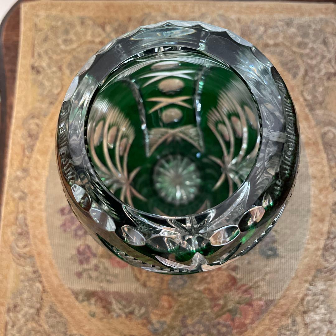 緑色 クリスタルカットガラス 花瓶 バルーン型