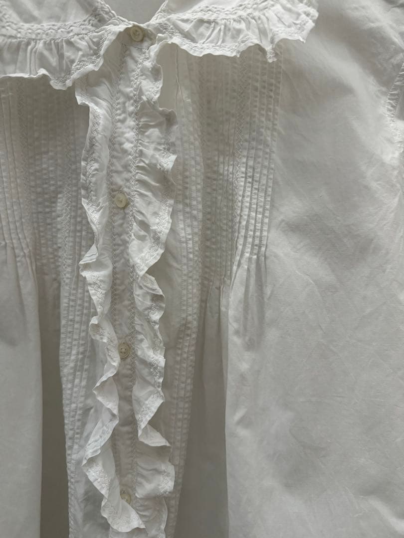 フランスアンティーク　コットンフリルモノグラム刺繍レースブラウス À