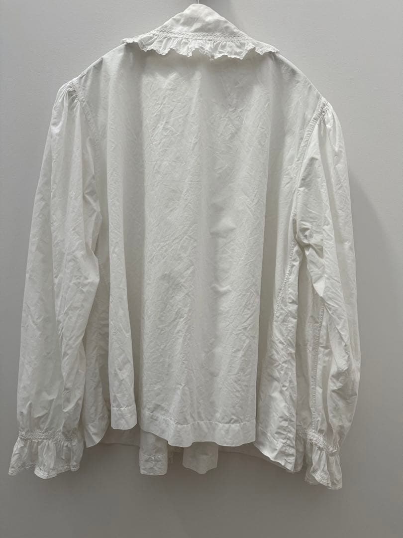 フランスアンティーク　コットンフリルモノグラム刺繍レースブラウス À