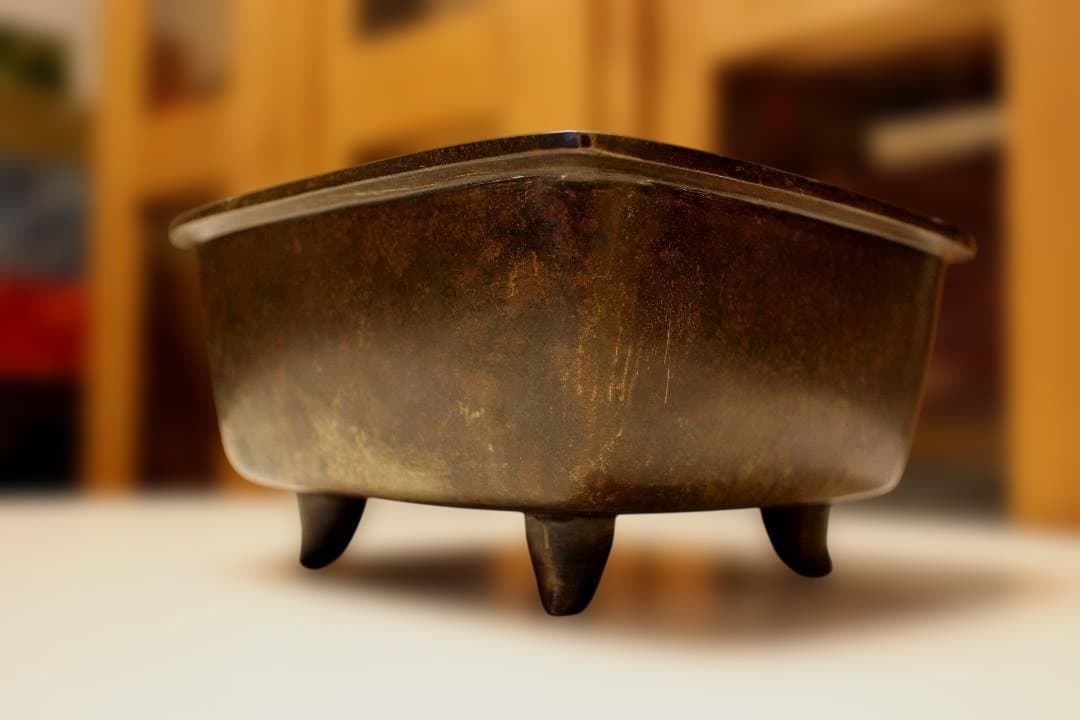 唐物　宣徳銅　宝雲銘 四方香炉 状態良好