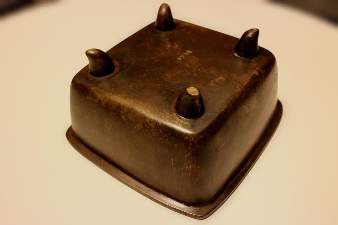 唐物　宣徳銅　宝雲銘 四方香炉 状態良好