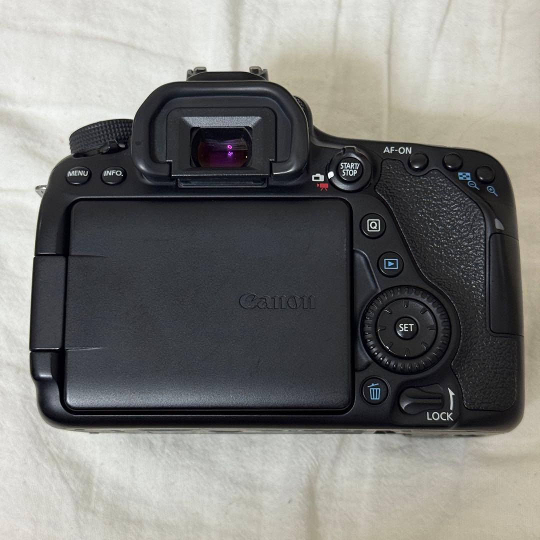 Canon EOS 80D デジタル一眼レフカメラ