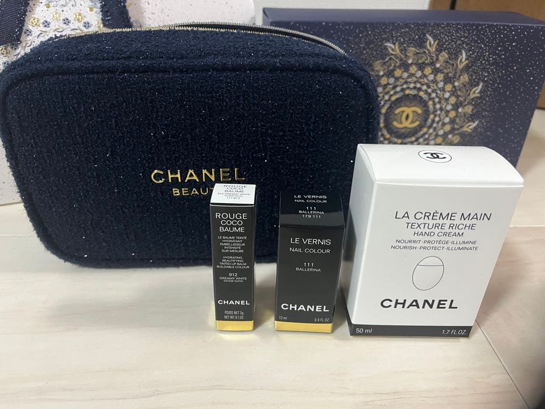 新品シャネル ホリデー限定リップアンドネイルケアセット2025写真全て付き