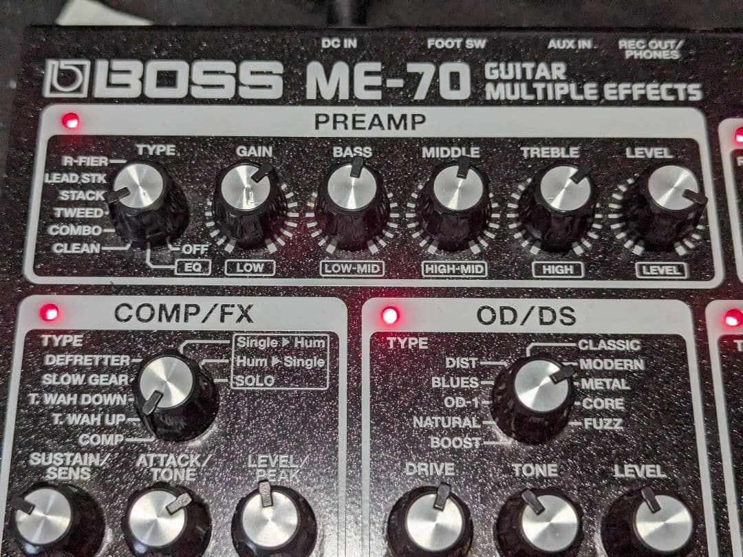 値下！BOSSボスME-70 マルチエフェクターハードケース 説明書アダプター他