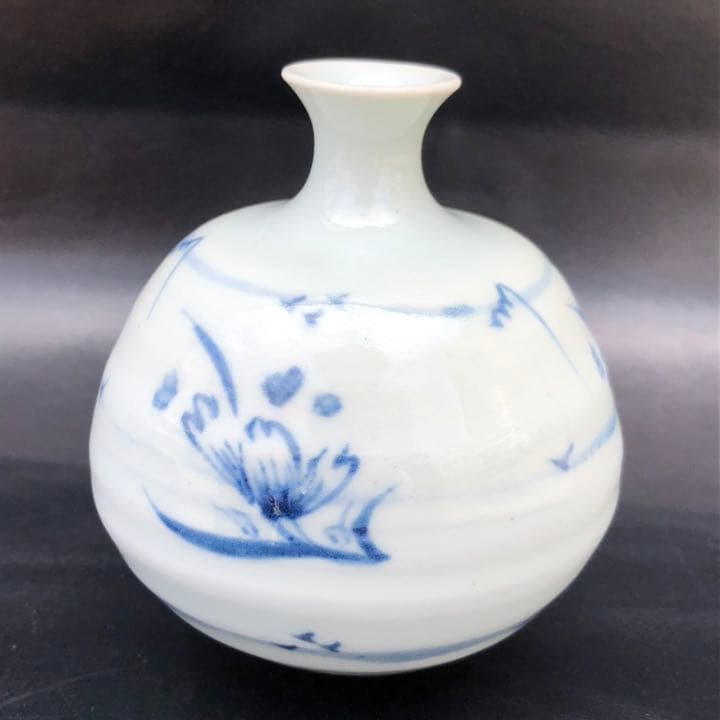 古美術品◼️蝶々が飛び跳ねている様な可愛い雰囲気の壺、壷、花瓶、徳利？