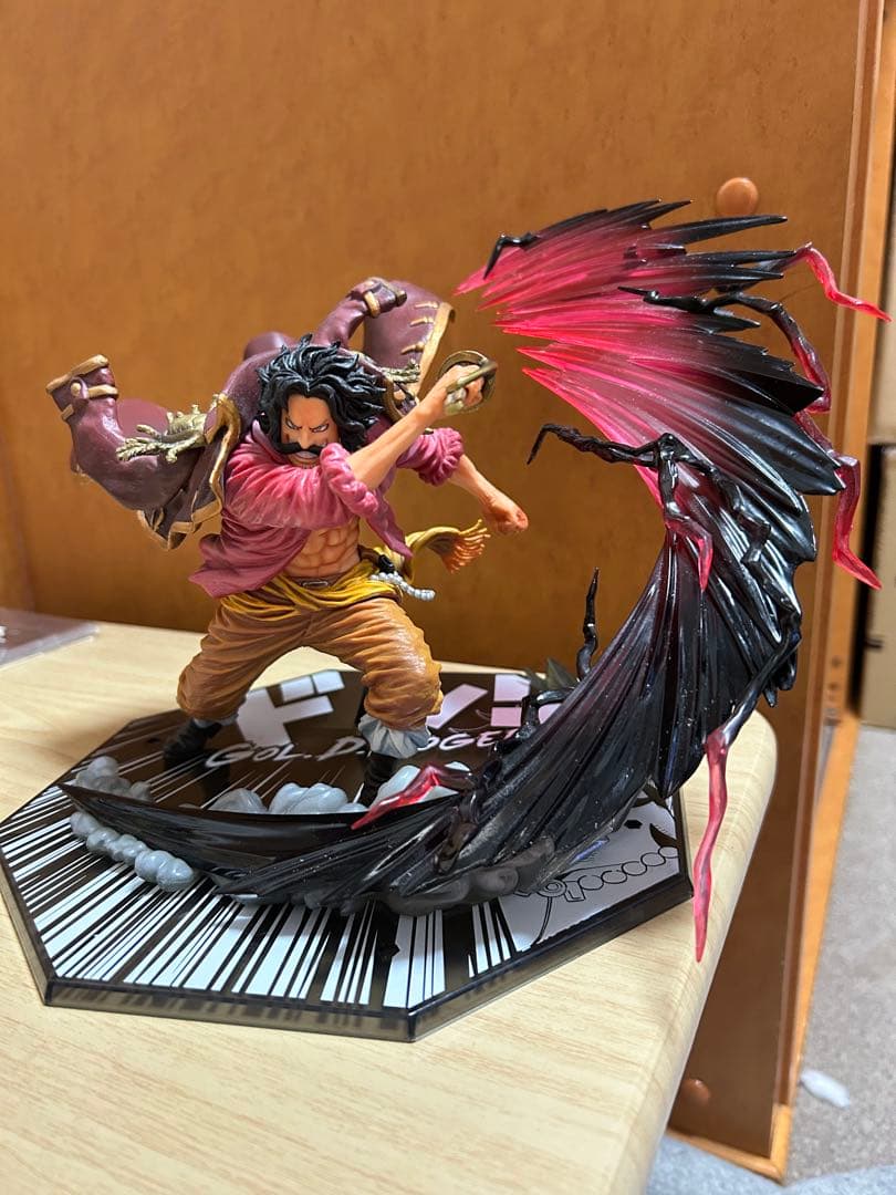ワンピースone piece ロジャー　フィギュアーツZero 神避