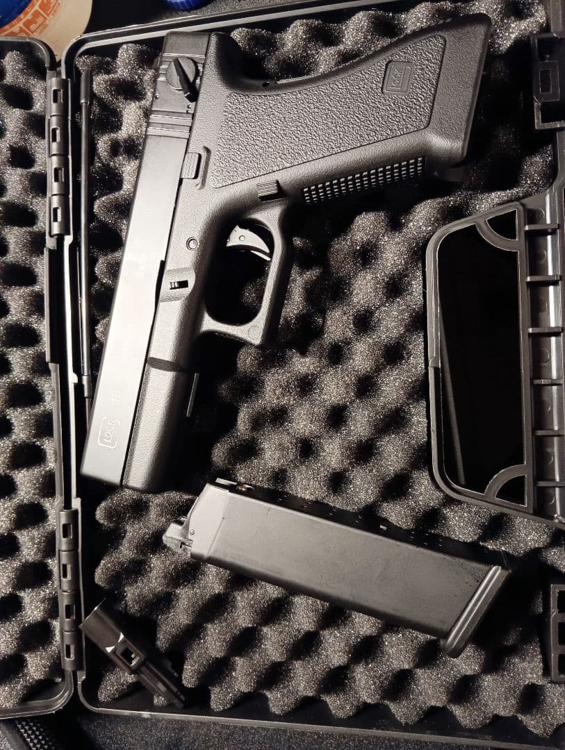 Glock18c ガスガン ブラック マガジン付き