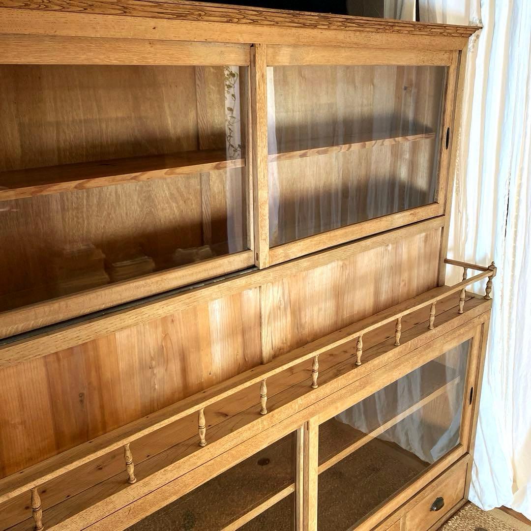 水屋箪笥　稀少　食器棚　ガラス扉　収納棚　什器　古家具　水屋家具