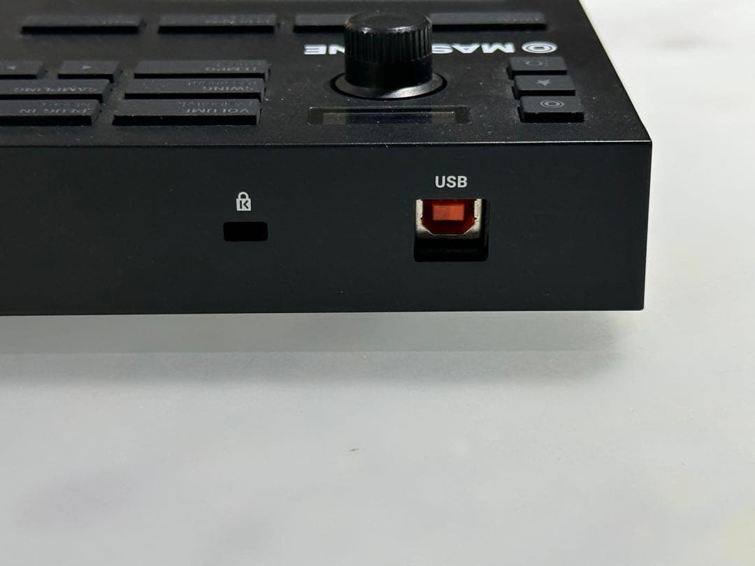 [付属品欠品]NATIVE INSTRUMENTSグルーヴ制作MIKRO MK3