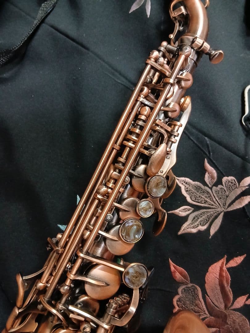 カーブド　ソプラノサックス　アンティークブロンズ　無銘　美品