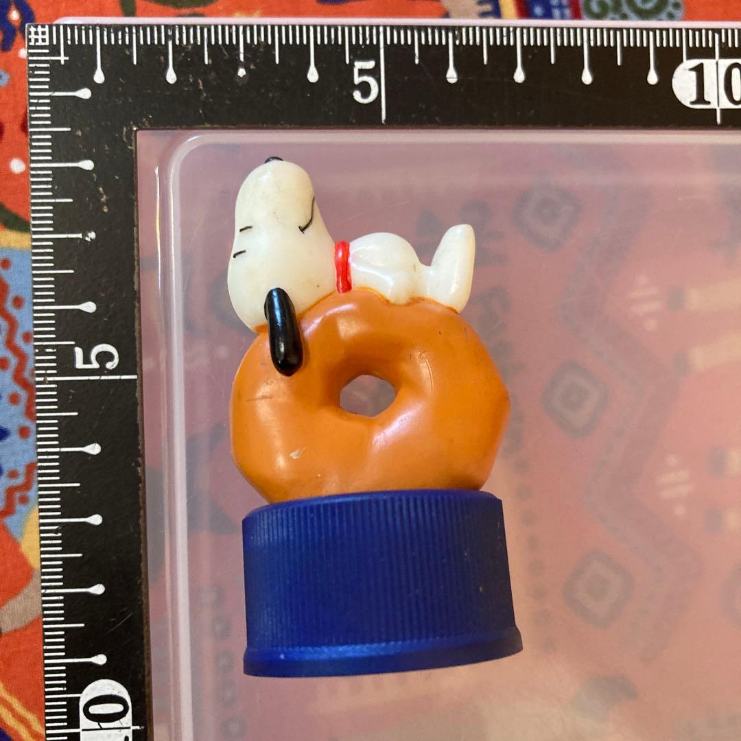 スヌーピー　ボトルキャップ　ペプシ　ドーナツ