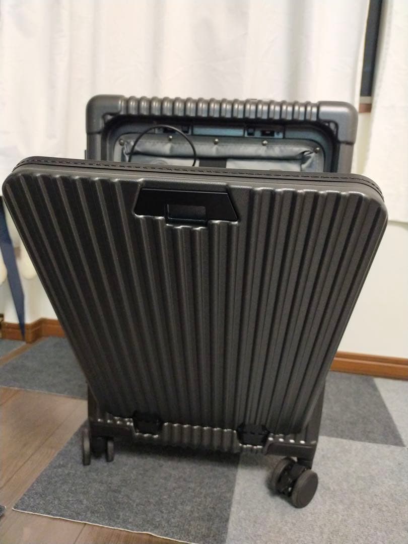 USB充電ポート付きハードシェルキャリーケース 新品　未使用