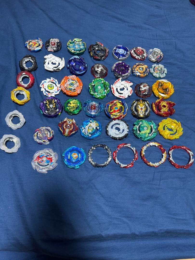 値下げしました。ベイブレードまとめ売りです。